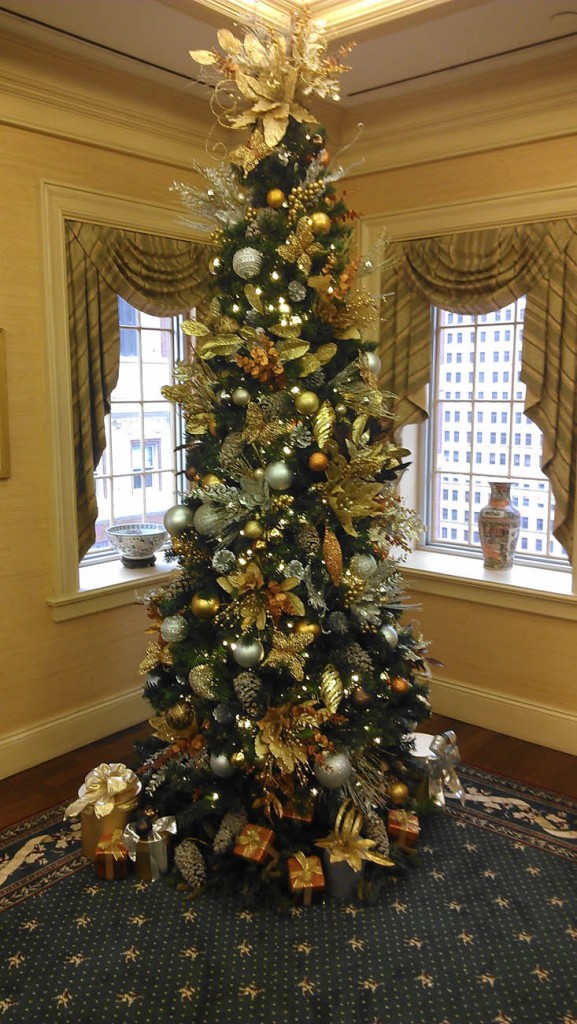 Holiday Decorating - Trees, Lights, Decorations for Businesses